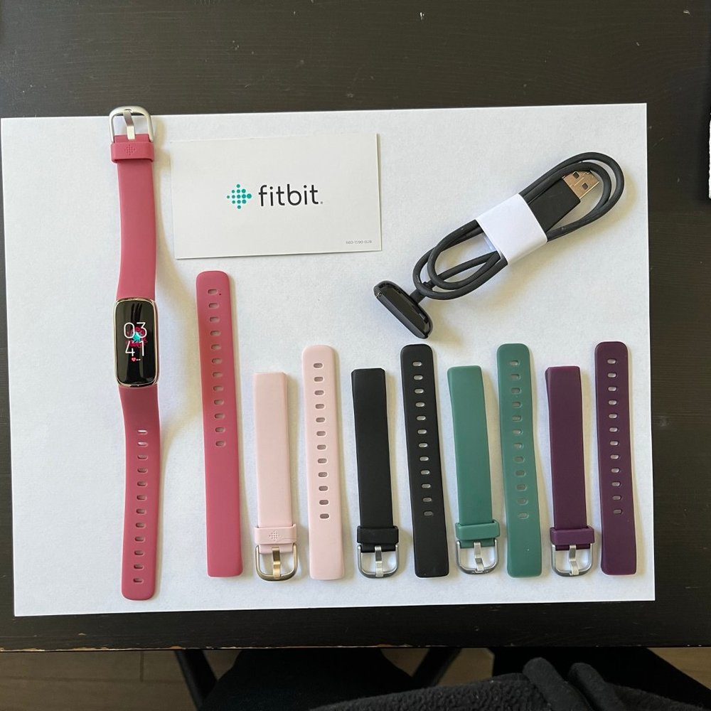 Fitbit Luxe Fitness Watch + Accessories
